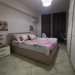 La Casa Sotto Il Castello *