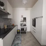 La Casa Sotto Il Castello *